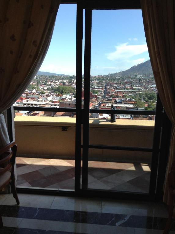 Hotel Real De Uruapan Uruapan  Экстерьер фото