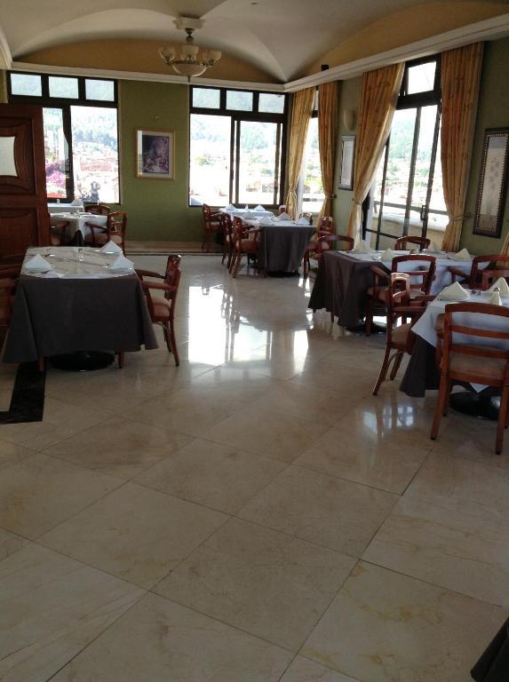 Hotel Real De Uruapan Uruapan  Экстерьер фото
